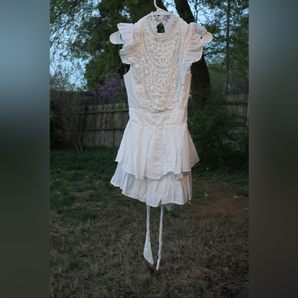White Lace Sleeveless Romper